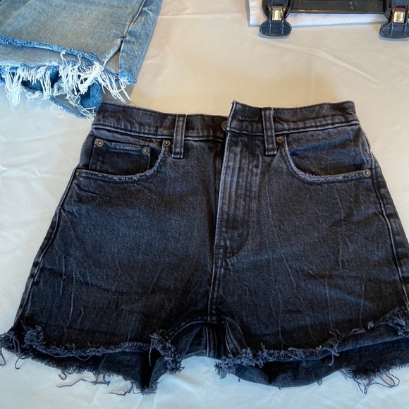 Mom shorts - Picture 1 of 3
